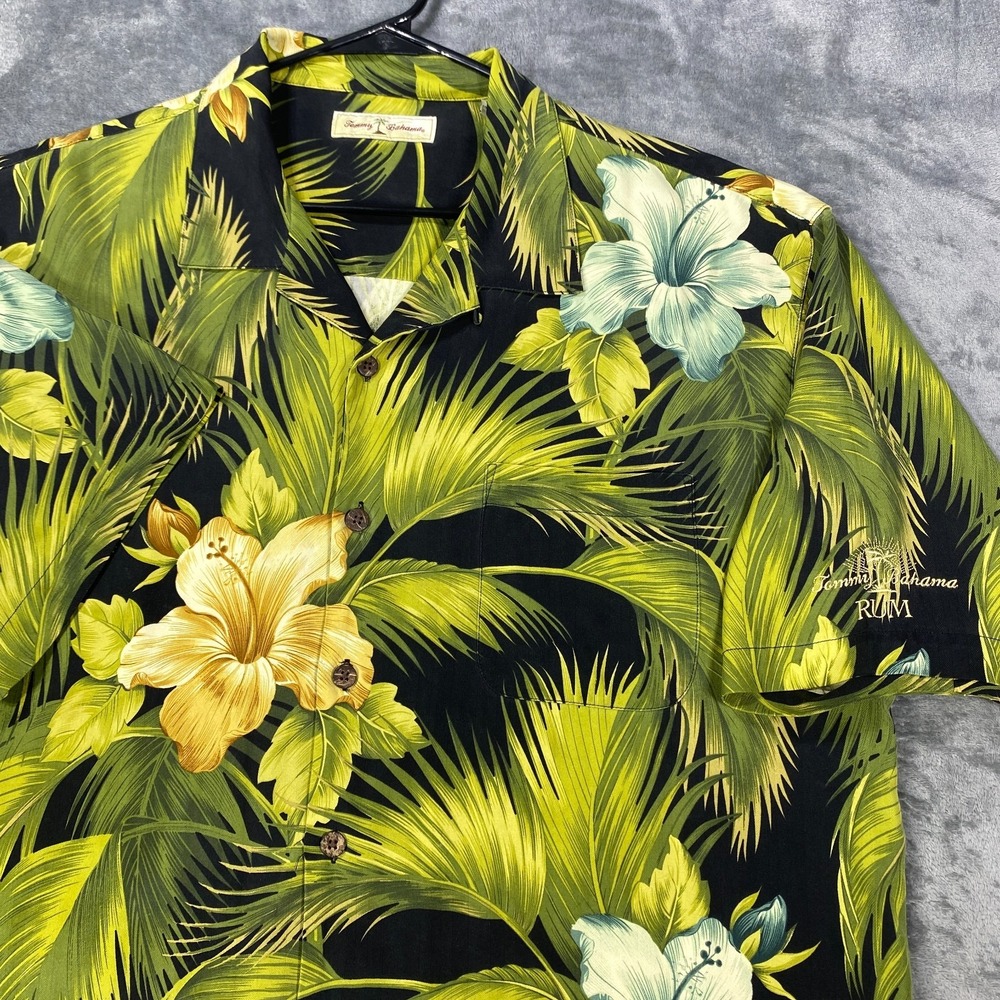 Vintage Tommy Bahama Shirt Men XL 100% Silk Floral Hawaiian Beach Surf Hibiscus